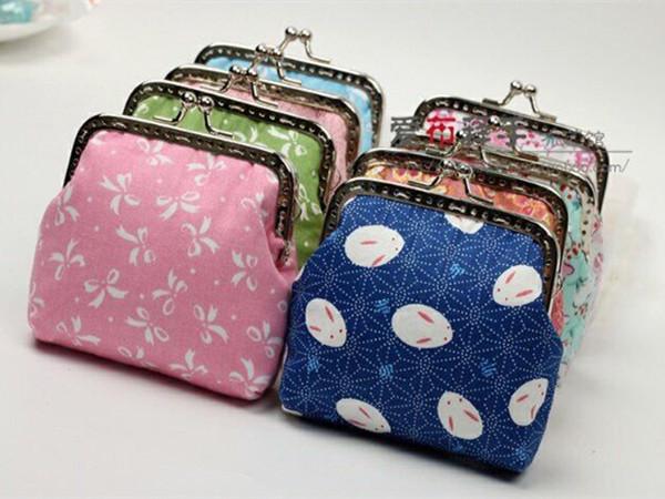 活动 > 童乐美工坊《diy零钱包》  童乐美工坊是菊园新区专为4-10岁小