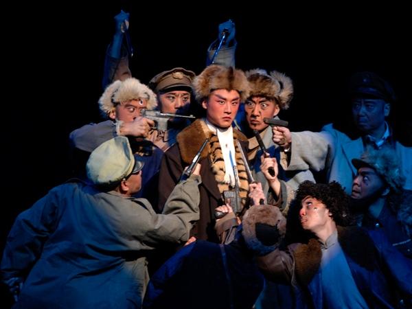 现代京剧《智取威虎山》